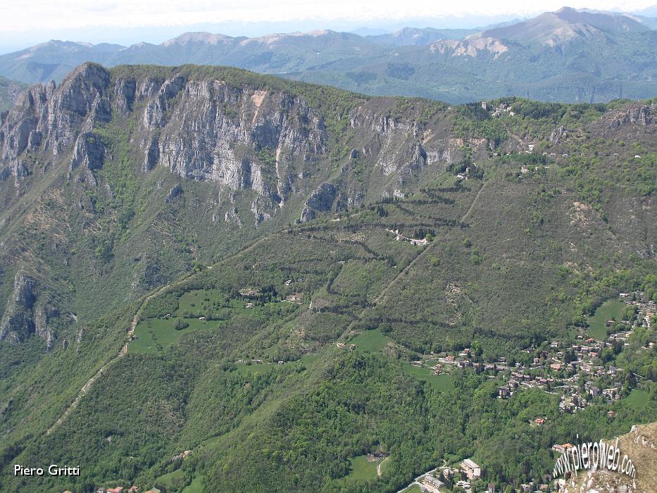 50 Zoom sulla strada da Ballabio al Pian dei Resinelli.jpg